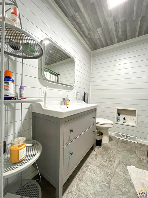 Tiny photo for 4954 Clark Rd, Meriden, KS 66512 (MLS # 246837)