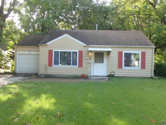 1931 SW HIGH AVE, TOPEKA, KS 66604 - Image 329d3afe5d0215ecbc7b35fcbca1d90d/513013645