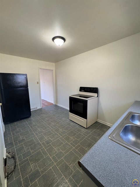 Tiny photo for 829831 SE 14th St, Topeka, KS 66607 (MLS # 243469)