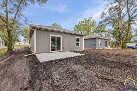 Tiny photo for 121 S Cedar St, Ottawa, KS 66067 (MLS # 246624)