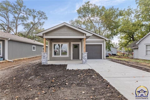 Photo of 121 S Cedar St, Ottawa, KS 66067 (MLS # 246624)