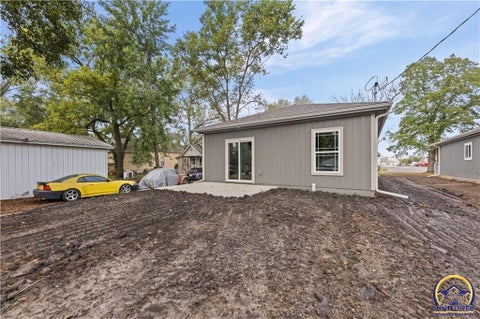 Tiny photo for 121 S Cedar St, Ottawa, KS 66067 (MLS # 246624)
