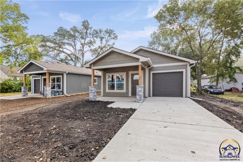 Tiny photo for 121 S Cedar St, Ottawa, KS 66067 (MLS # 246624)