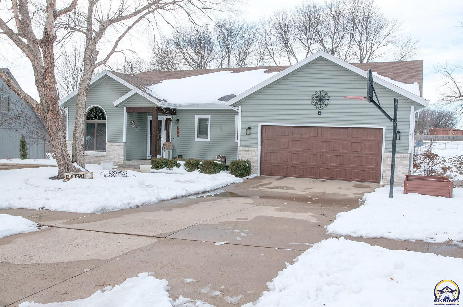 Topeka, Kansas 66614, United States, 4 Bedrooms Bedrooms, ,3 BathroomsBathrooms,Residential,Pending,16918 Topeka, Kansas 66614, United States, 4 Bedrooms Bedrooms, ,3 BathroomsBathrooms,Residential,Pending,16918