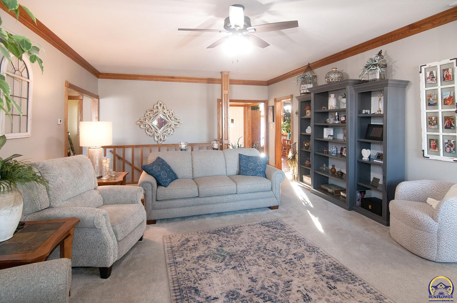 Topeka, Kansas 66614, United States, 4 Bedrooms Bedrooms, ,3 BathroomsBathrooms,Residential,Pending,16918