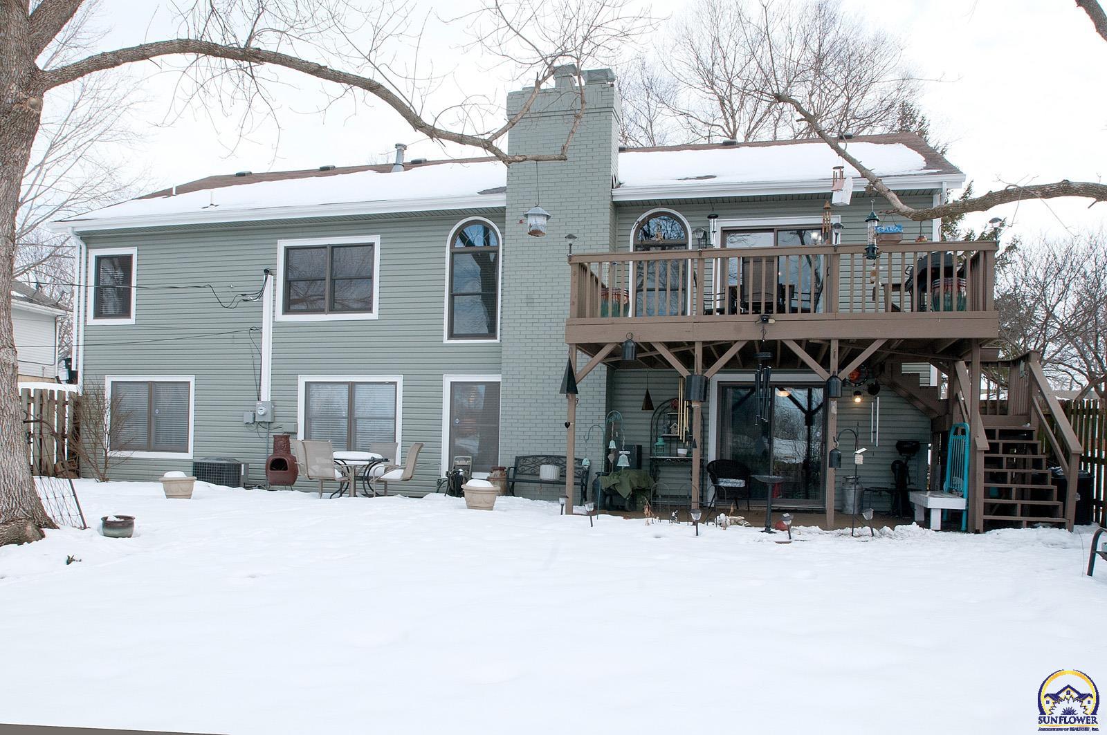 Topeka, Kansas 66614, United States, 4 Bedrooms Bedrooms, ,3 BathroomsBathrooms,Residential,Pending,16918