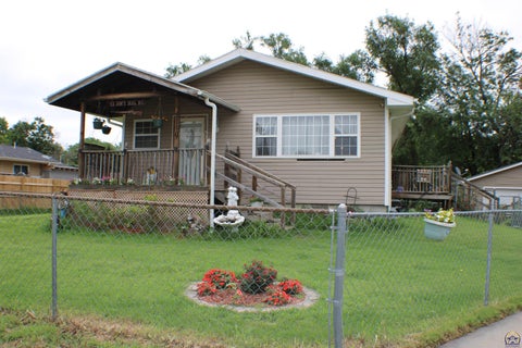 Photo of 3110 SE Indiana Ave, Topeka, KS 66605 (MLS # 245197)
