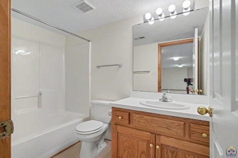Tiny photo for 4723 Balmoral Dr, Lawrence, KS 66047 (MLS # 244252)