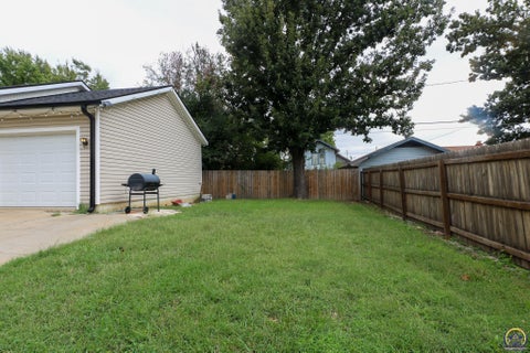 Tiny photo for 620618 Wilson St, Emporia, KS 66801 (MLS # 246785)
