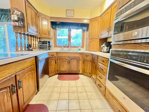 Tiny photo for 3833 SW Canterbury Town Rd, Topeka, KS 66610 (MLS # 245926)
