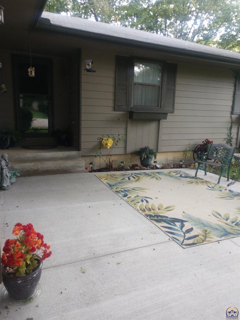Tiny photo for 603 5th St Dr, Hoyt, KS 66440 (MLS # 246287)