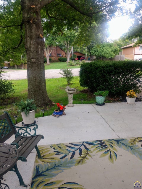 Tiny photo for 603 5th St Dr, Hoyt, KS 66440 (MLS # 246287)