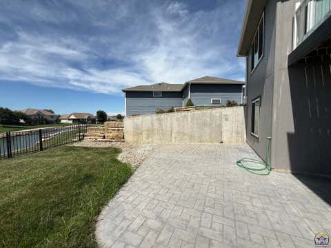Tiny photo for 2615 Twin Lakes Dr, Emporia, KS 66801 (MLS # 246146)