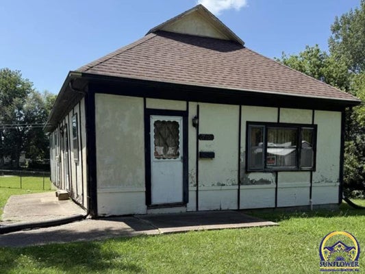 710 N 8TH ST, HIAWATHA, KS 66434 - Image 38d19bc8c8d3c99fa8ca0fd218a536a7/55196234