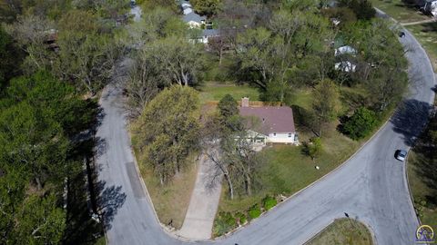 Tiny photo for 2101 Canterbury Rd, Emporia, KS 66801 (MLS # 243915)