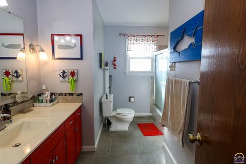 Tiny photo for 2101 Canterbury Rd, Emporia, KS 66801 (MLS # 243915)