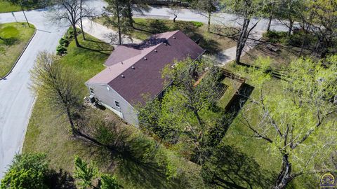 Tiny photo for 2101 Canterbury Rd, Emporia, KS 66801 (MLS # 243915)