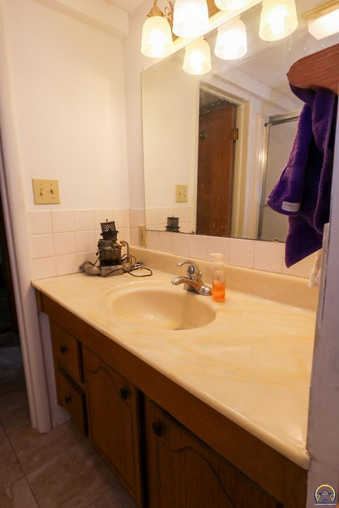 Tiny photo for 2101 Canterbury Rd, Emporia, KS 66801 (MLS # 243915)
