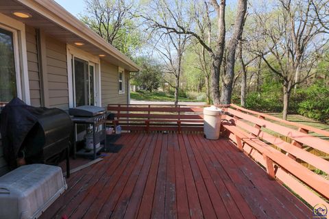 Tiny photo for 2101 Canterbury Rd, Emporia, KS 66801 (MLS # 243915)