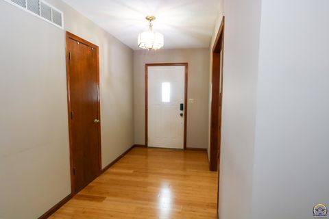 Tiny photo for 2101 Canterbury Rd, Emporia, KS 66801 (MLS # 243915)