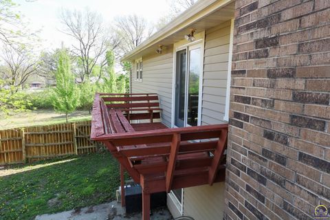Tiny photo for 2101 Canterbury Rd, Emporia, KS 66801 (MLS # 243915)