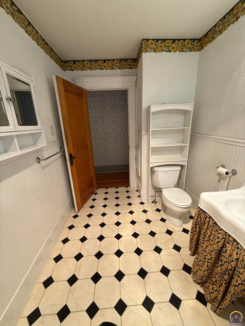 Tiny photo for 203 Anderson St, Olpe, KS 66865 (MLS # 246579)