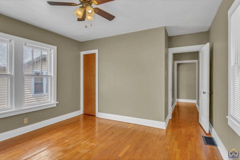 Tiny photo for 409 SW Franklin Ave, Topeka, KS 66606 (MLS # 244740)