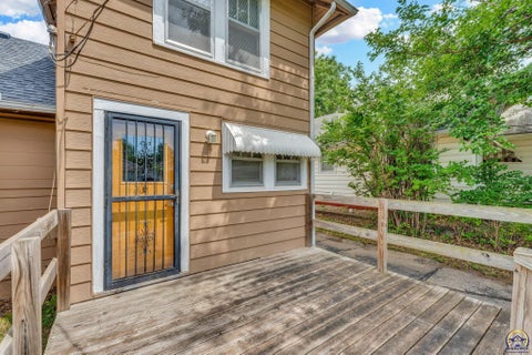 Tiny photo for 409 SW Franklin Ave, Topeka, KS 66606 (MLS # 244740)