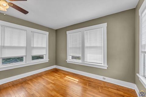 Tiny photo for 409 SW Franklin Ave, Topeka, KS 66606 (MLS # 244740)
