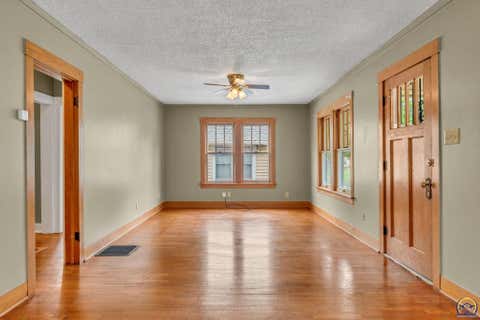 Tiny photo for 409 SW Franklin Ave, Topeka, KS 66606 (MLS # 244740)