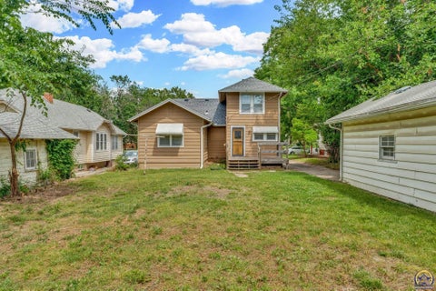 Tiny photo for 409 SW Franklin Ave, Topeka, KS 66606 (MLS # 244740)