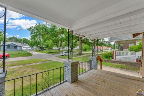 Tiny photo for 409 SW Franklin Ave, Topeka, KS 66606 (MLS # 244740)
