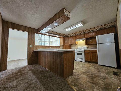Tiny photo for 221 E Lincoln St, Madison, KS 66860 (MLS # 243813)