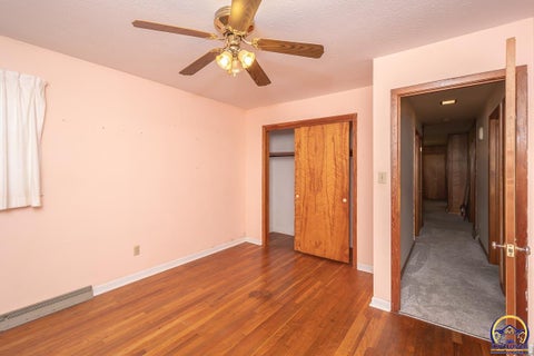 Tiny photo for 602 Warren St, Oskaloosa, KS 66066 (MLS # 246646)