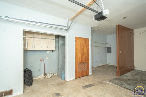 Tiny photo for 602 Warren St, Oskaloosa, KS 66066 (MLS # 246646)