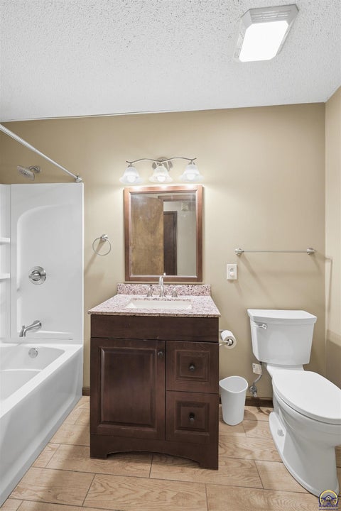 Tiny photo for 3710 SE 27th Ter, Topeka, KS 66605 (MLS # 247114)