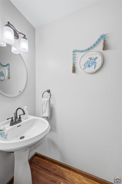 Tiny photo for 2315 SE Cuvier St, Tecumseh, KS 66542 (MLS # 245720)