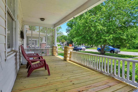 Tiny photo for 717 SW Lincoln St, Topeka, KS 66606 (MLS # 244432)
