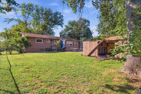 Tiny photo for 3112 SE Wisconsin Ave, Topeka, KS 66605 (MLS # 246844)