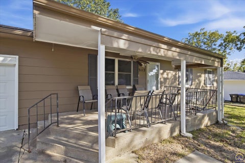 Tiny photo for 3112 SE Wisconsin Ave, Topeka, KS 66605 (MLS # 246844)