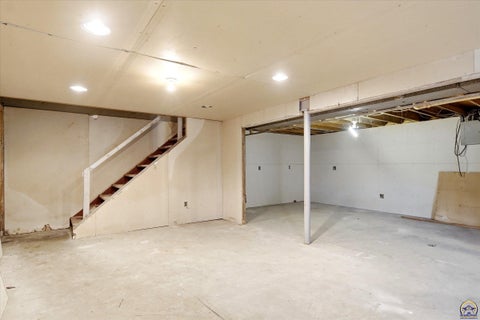 Tiny photo for 3112 SE Wisconsin Ave, Topeka, KS 66605 (MLS # 246844)