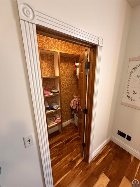 Tiny photo for 803 W Broadway St, Lebo, KS 66856 (MLS # 246148)