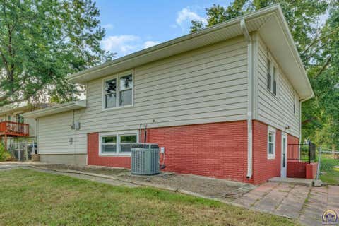 Tiny photo for 5108 SW 33rd St, Topeka, KS 66614 (MLS # 245912)