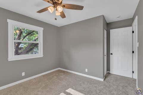 Tiny photo for 5108 SW 33rd St, Topeka, KS 66614 (MLS # 245912)