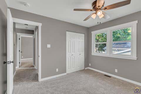 Tiny photo for 5108 SW 33rd St, Topeka, KS 66614 (MLS # 245912)