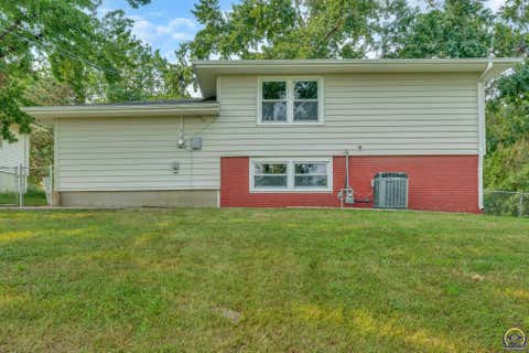 Tiny photo for 5108 SW 33rd St, Topeka, KS 66614 (MLS # 245912)