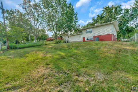 Tiny photo for 5108 SW 33rd St, Topeka, KS 66614 (MLS # 245912)