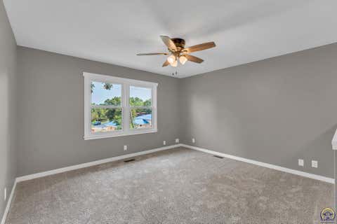Tiny photo for 5108 SW 33rd St, Topeka, KS 66614 (MLS # 245912)