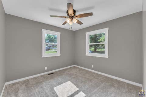 Tiny photo for 5108 SW 33rd St, Topeka, KS 66614 (MLS # 245912)