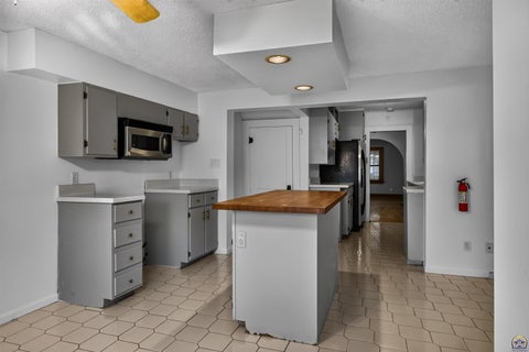 Tiny photo for 1339 SW High Ave, Topeka, KS 66604 (MLS # 245288)